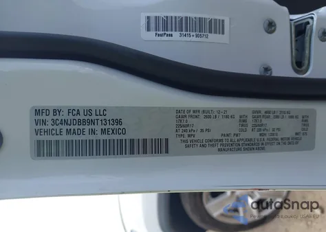 2022 Jeep Compass Latitude 4X4 from USA, damaged, VIN 3C4NJDBB9NT131396